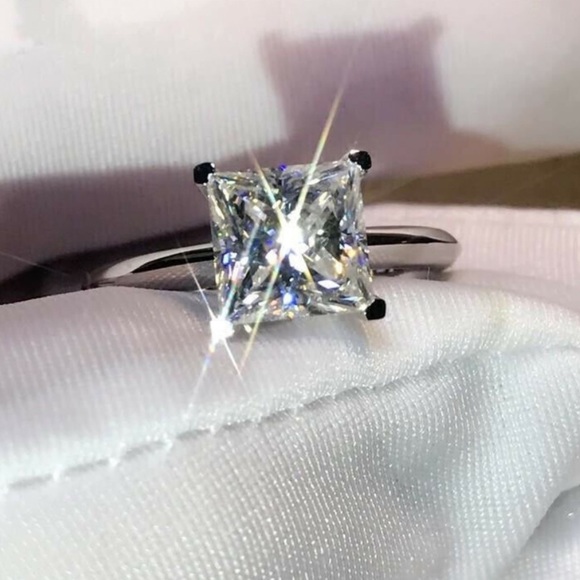 NEW S925 STERLING SILVER DIAMOND RING - Picture 2 of 4